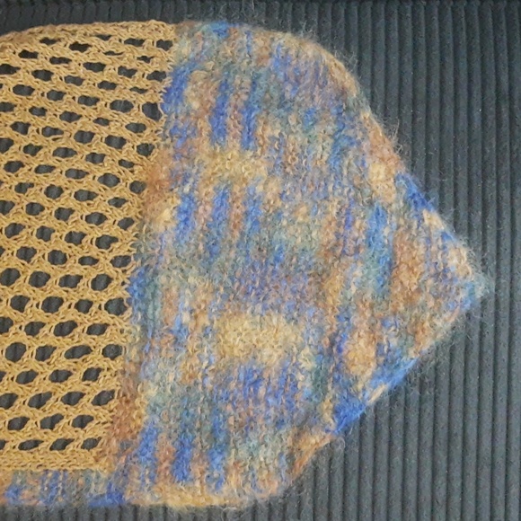 NWOT Handmade Brown and Blue Knitted Shawl - Picture 4 of 6